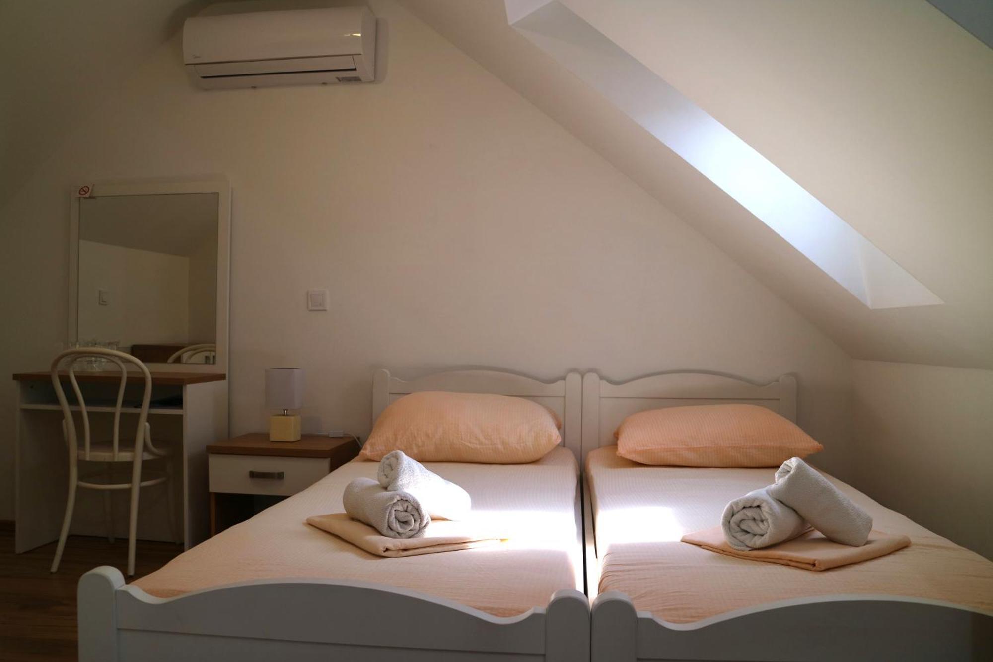Studio Apartments & Rooms Lela, Sipan Island Šipanska Luka Habitación foto