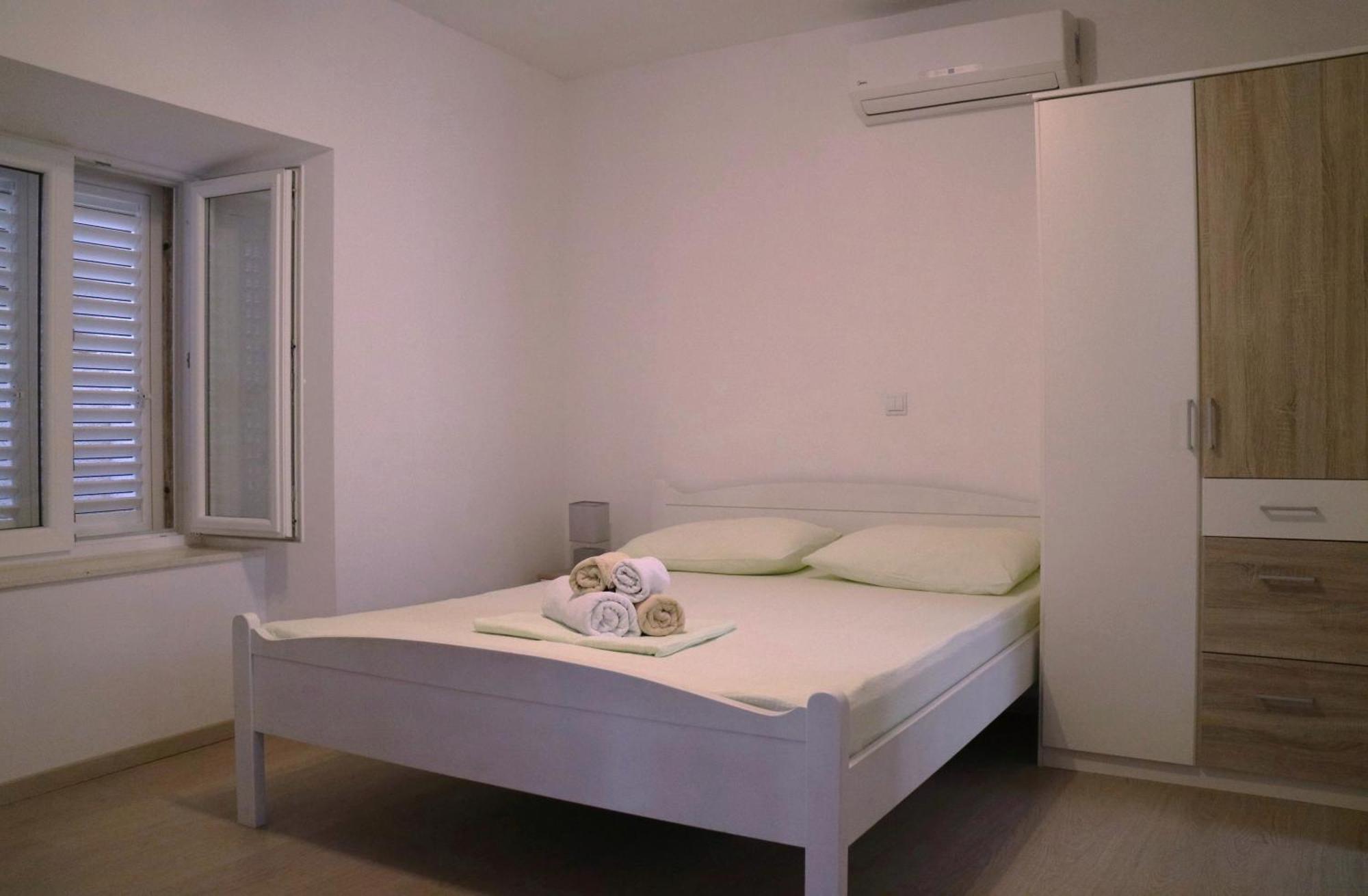 Studio Apartments & Rooms Lela, Sipan Island Šipanska Luka Habitación foto
