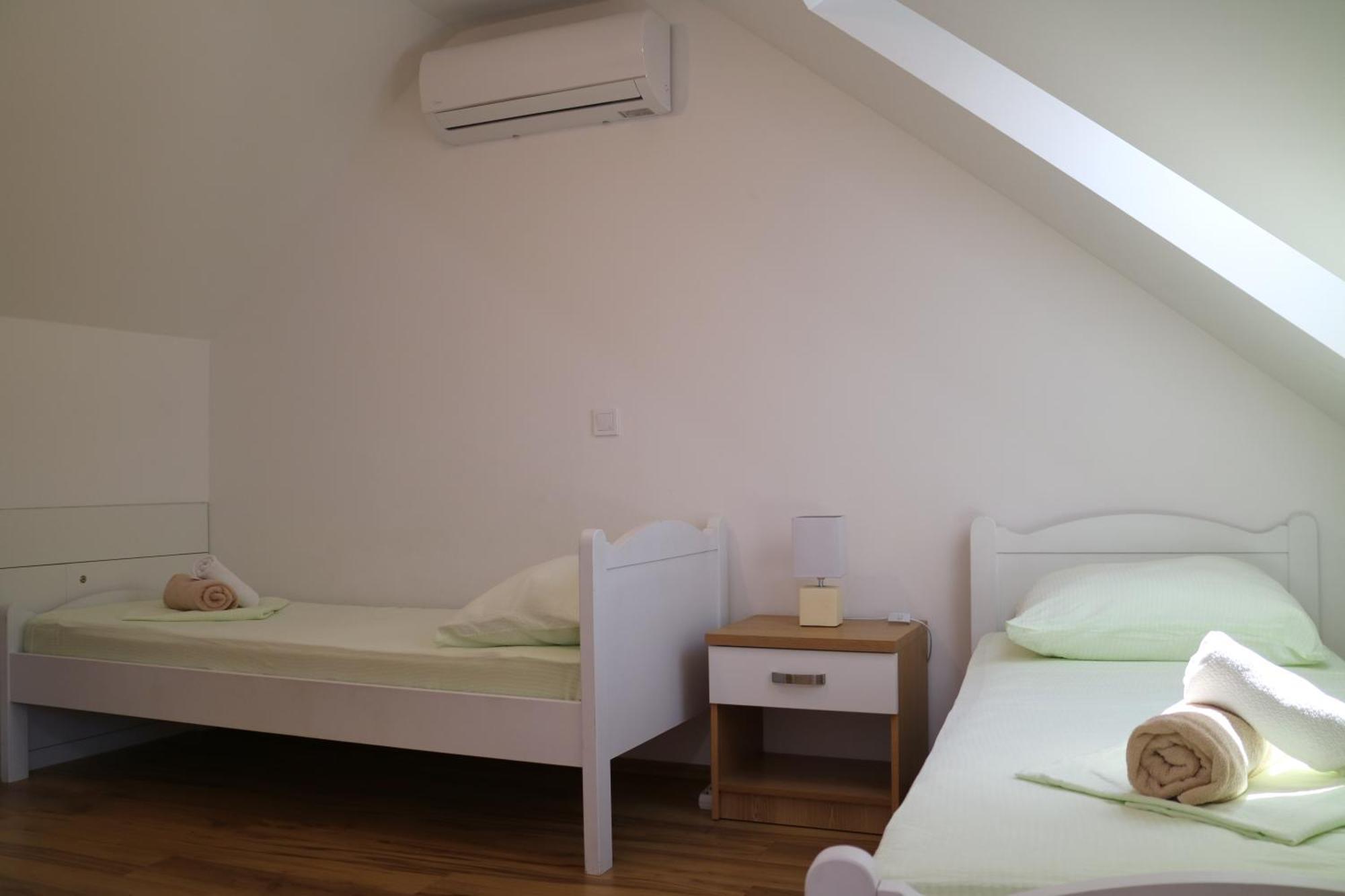 Studio Apartments & Rooms Lela, Sipan Island Šipanska Luka Habitación foto