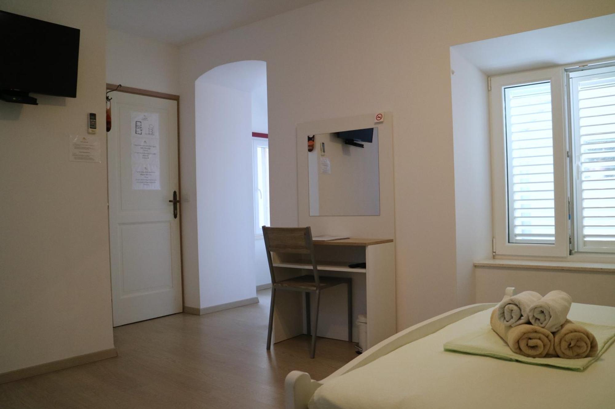 Studio Apartments & Rooms Lela, Sipan Island Šipanska Luka Habitación foto