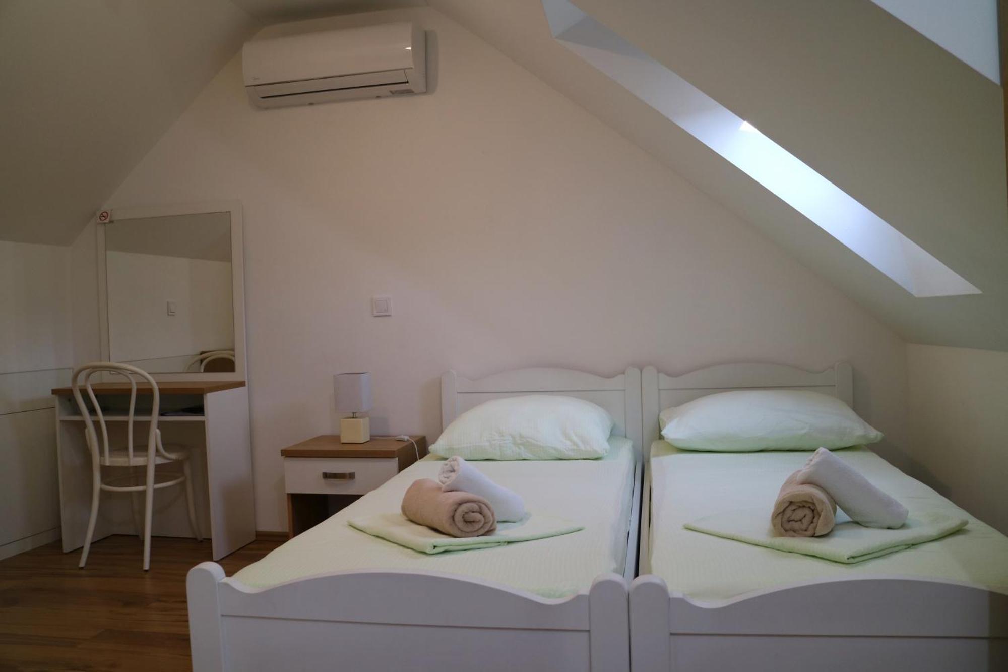 Studio Apartments & Rooms Lela, Sipan Island Šipanska Luka Habitación foto